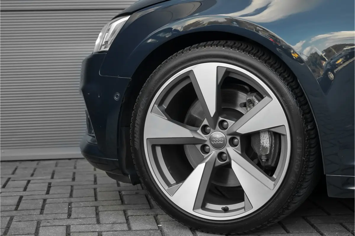 2.0 TFSI Quattro S-Line 252PK ACC Camera 360° 19"