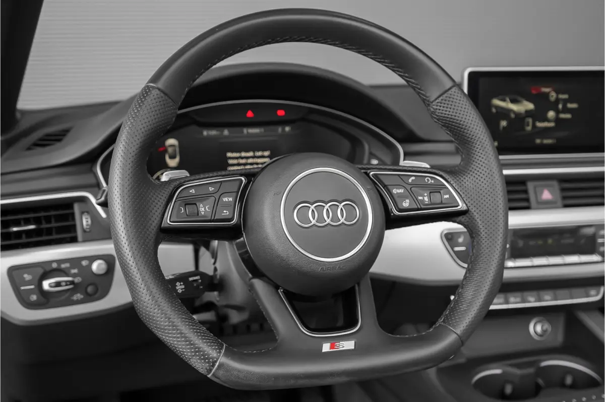 2.0 TFSI Quattro S-Line 252PK ACC Camera 360° 19"