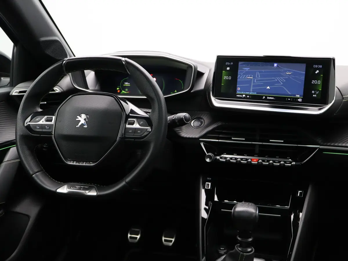 1.2 PureTech GT-Line | Apple carplay/ Android auto | Panodak | Navi | Cruise | Clima | Camera |  PDC V+A |