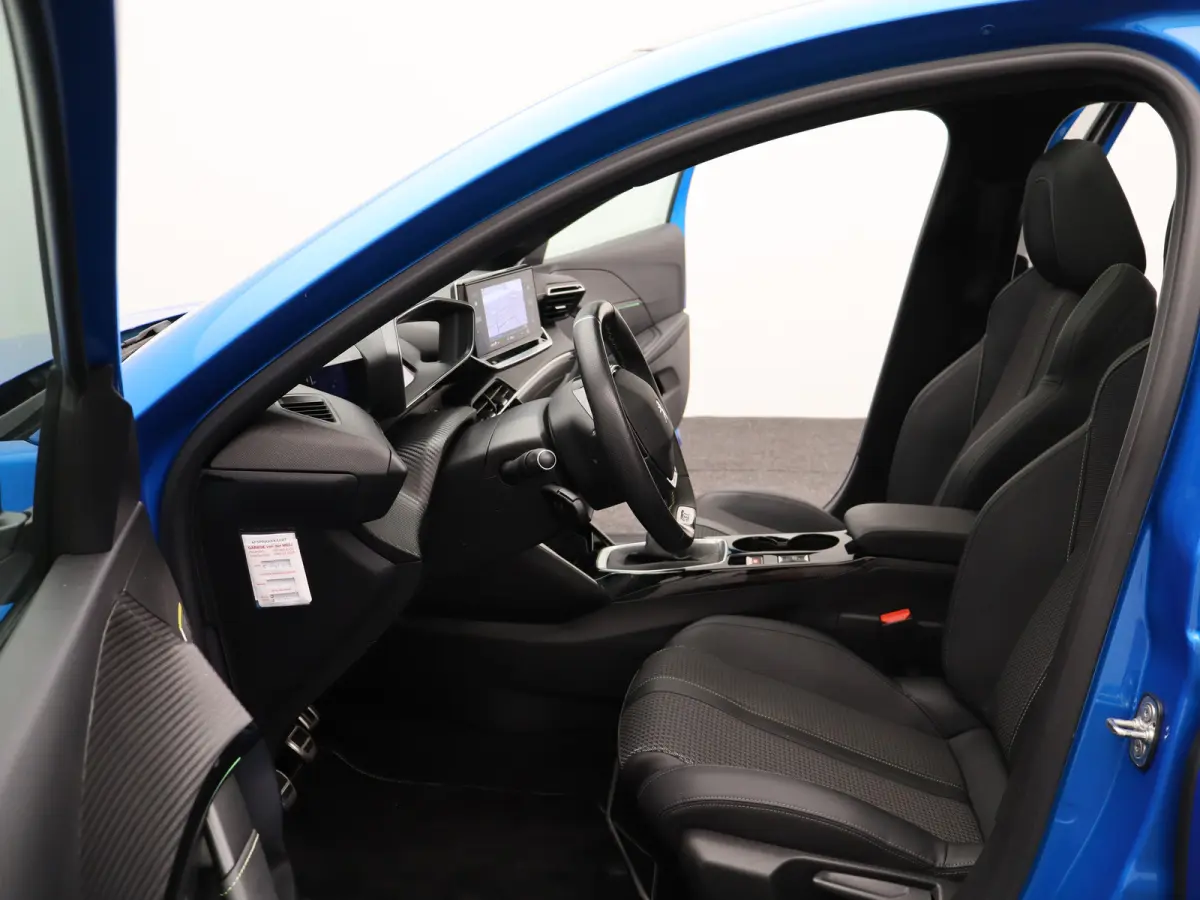 1.2 PureTech GT-Line | Apple carplay/ Android auto | Panodak | Navi | Cruise | Clima | Camera |  PDC V+A |