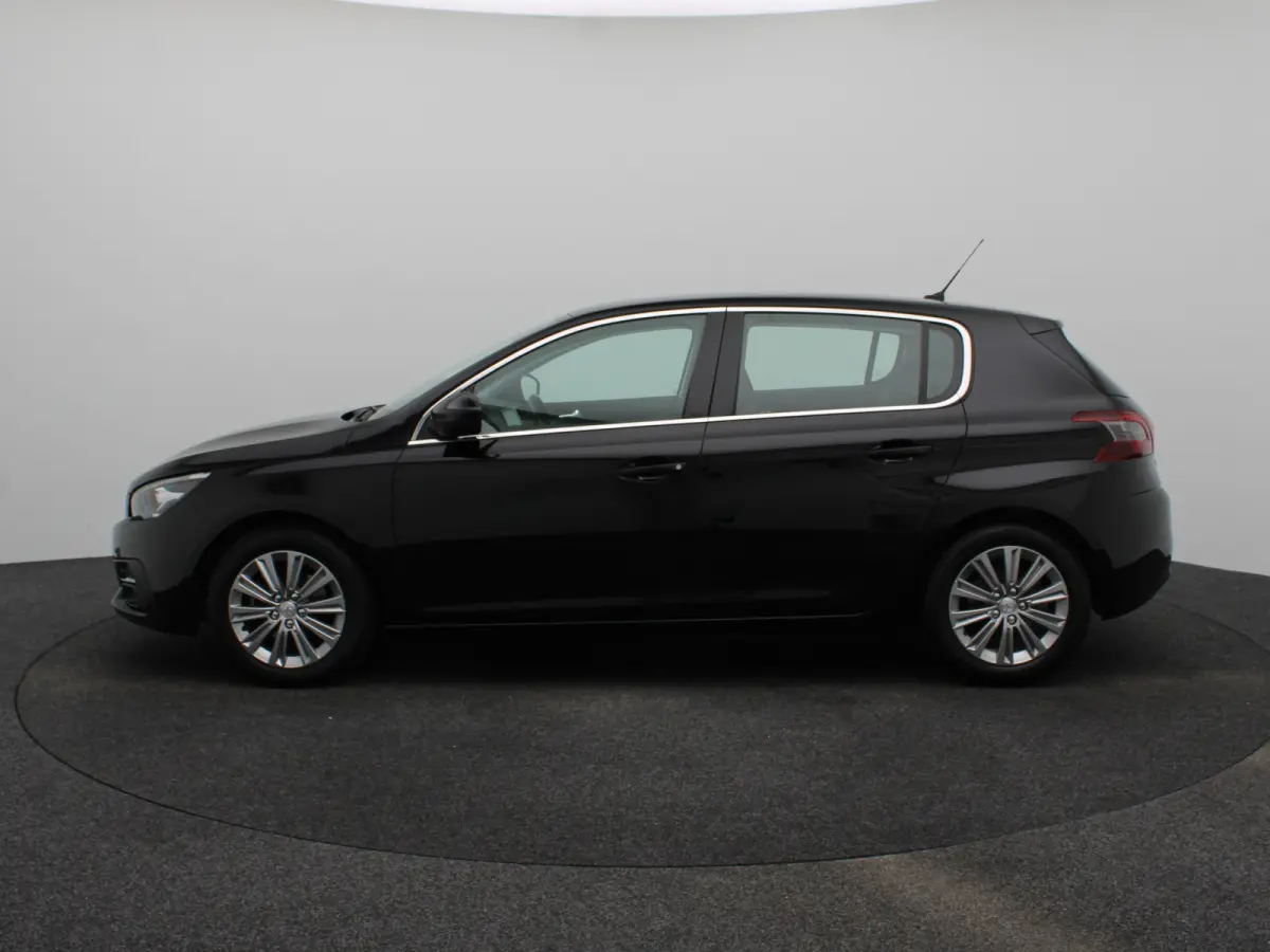 1.2 PureTech Allure | Navi | Cruise | Clima | Trekhaak | Carplay | PDC V+A | 16" LMV |