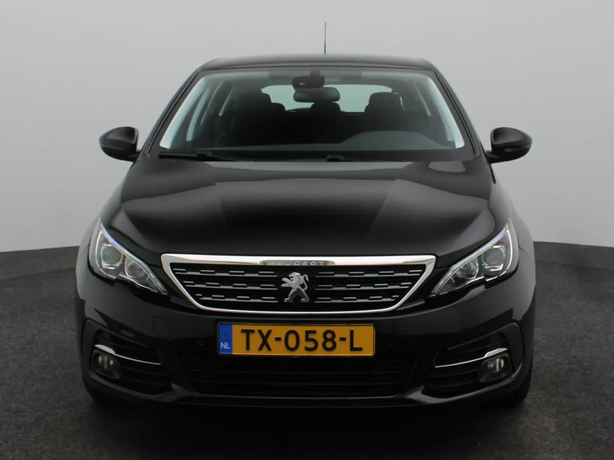 1.2 PureTech Allure | Navi | Cruise | Clima | Trekhaak | Carplay | PDC V+A | 16" LMV |