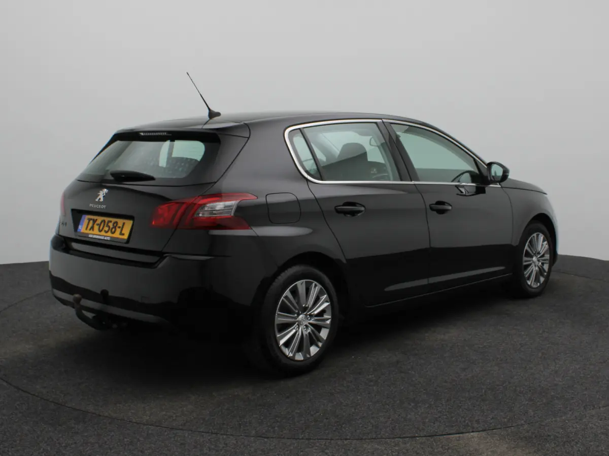 1.2 PureTech Allure | Navi | Cruise | Clima | Trekhaak | Carplay | PDC V+A | 16" LMV |