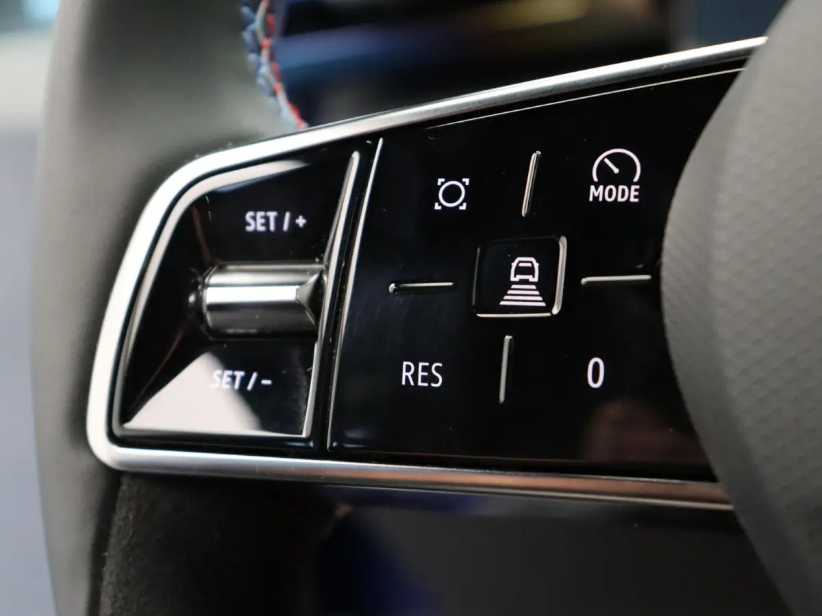 Hybrid 160pk esprit Alpine | Vijf jaar garantie | Harman Kardon | 360 graden camera | Stuurwielverwarming |