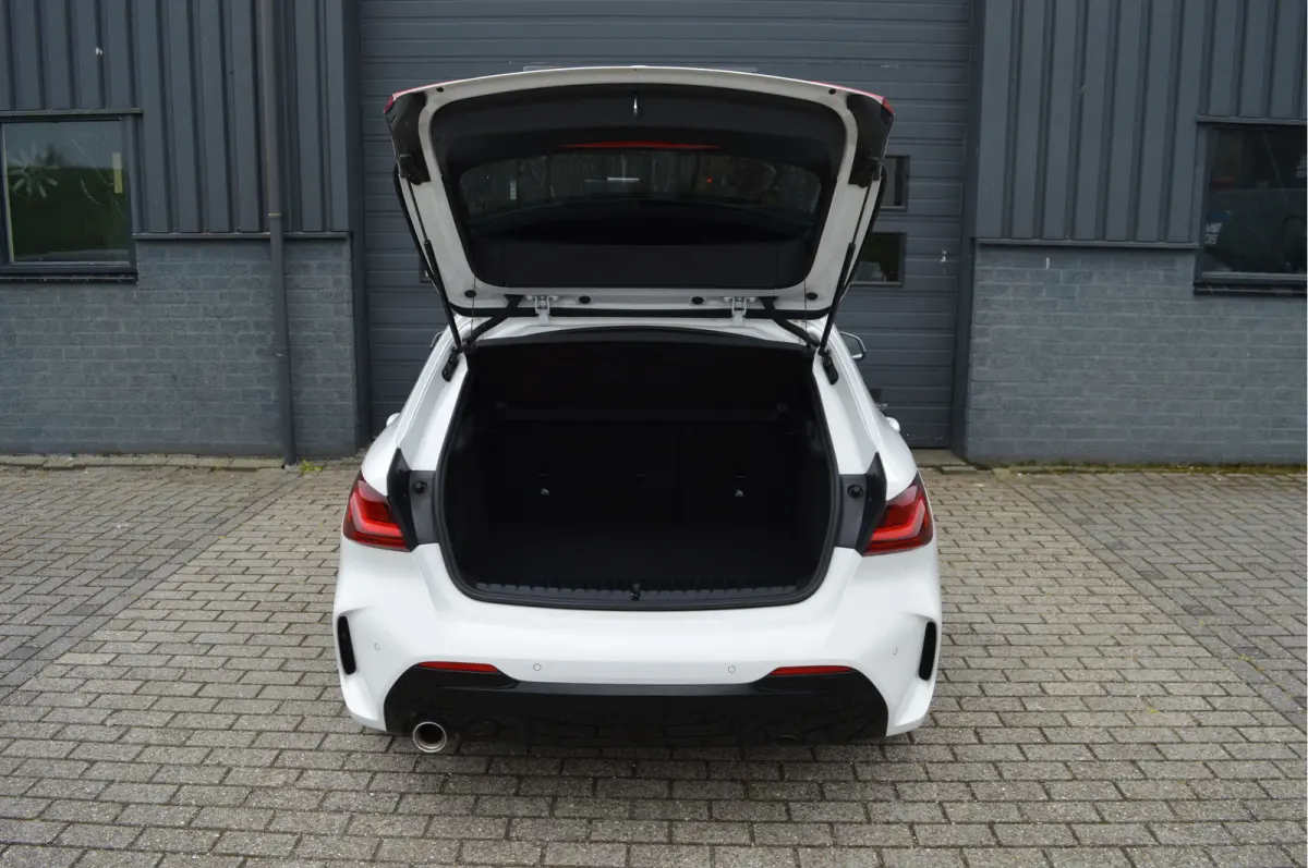 118i Business Edition | M-PAKKET | CAMERA | ORG. NL |