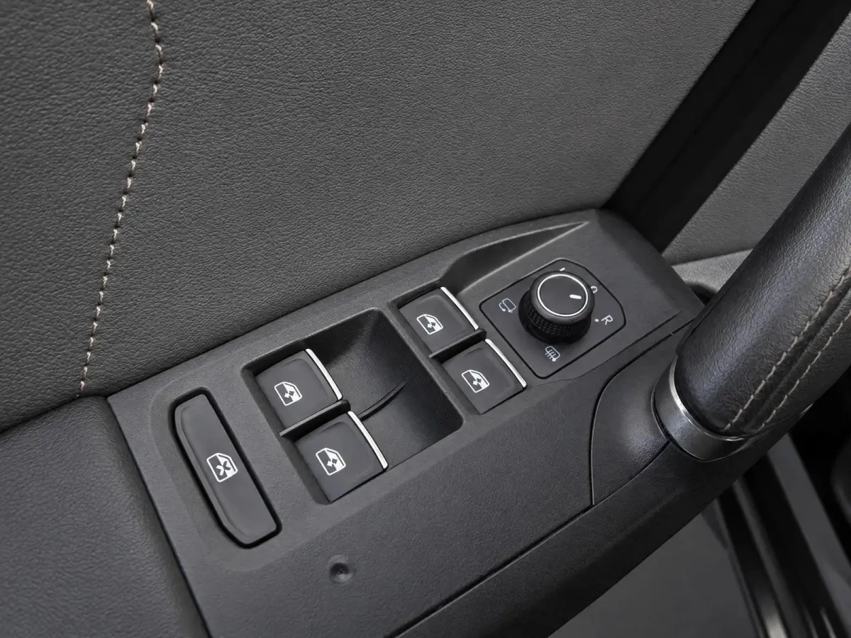 1.4 e-Hybrid VZ Business |Panorama dak |Camera |Sfeerverlichting |Stoelverwarming