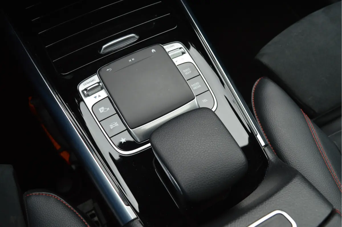 180 Business Solution AMG | PANO | CAMERA | CARPLAY |