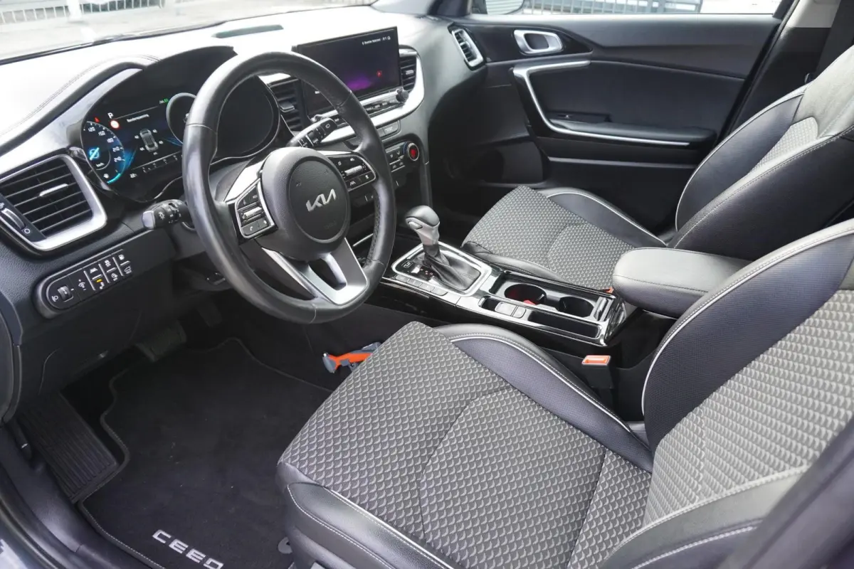 1.6 GDI PHEV 140pk DynamicPlusLine Trekhaak afneembaar | Stoel / Stuurverwarming | Camera | Adaptive Cruise