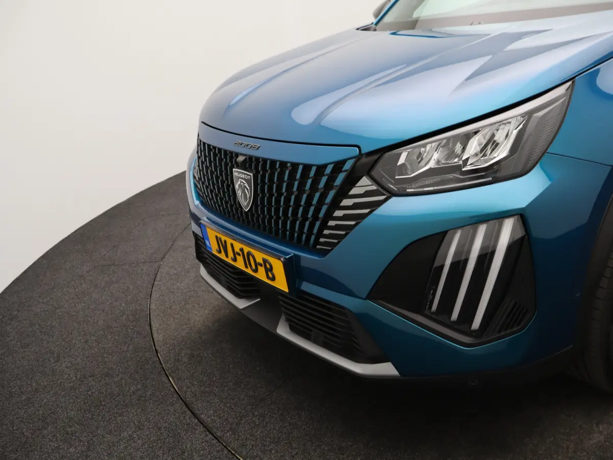 1.2 Hybrid 145 Allure 8 Jaar Garantie | Apple Carplay | Keyless | Camera Voor + Achter | Parkeersenoren Voor en Achter | Cruise Control | Dodehoekbewaking | LED Verlichting