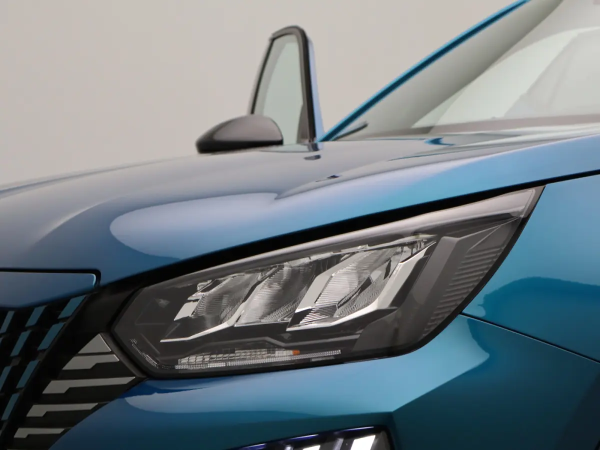 1.2 Hybrid 145 Allure 8 Jaar Garantie | Apple Carplay | Keyless | Camera Voor + Achter | Parkeersenoren Voor en Achter | Cruise Control | Dodehoekbewaking | LED Verlichting