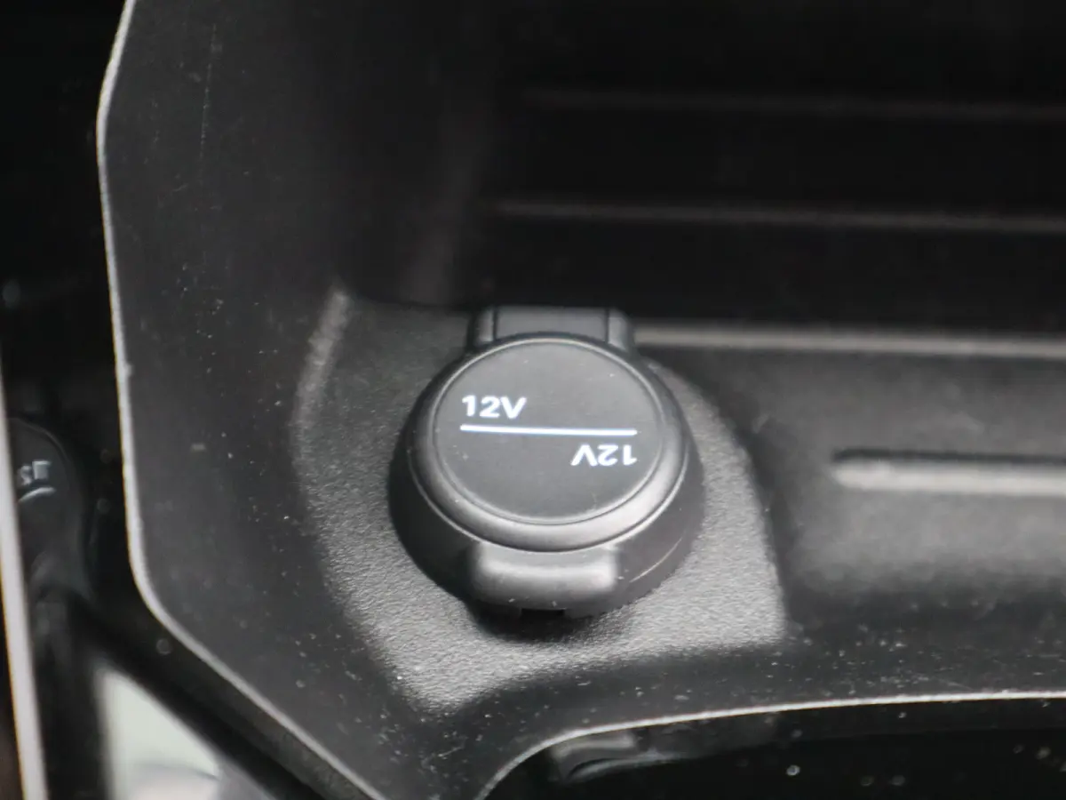 1.2 Hybrid 145 GT | Camera Voor en Achter | Drive Assist | Adaptieve Cruise Control | Parkeersensoren Voor en Achter | Navigatie | Apple Carplay/Android Auto | 18" Inch Lichtmetalen Velgen
