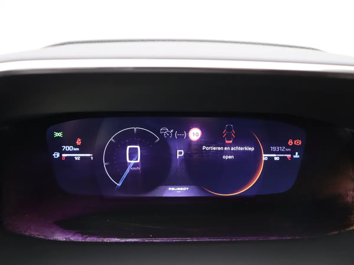 1.2 Hybrid 145 GT | Camera Voor en Achter | Drive Assist | Adaptieve Cruise Control | Parkeersensoren Voor en Achter | Navigatie | Apple Carplay/Android Auto | 18" Inch Lichtmetalen Velgen
