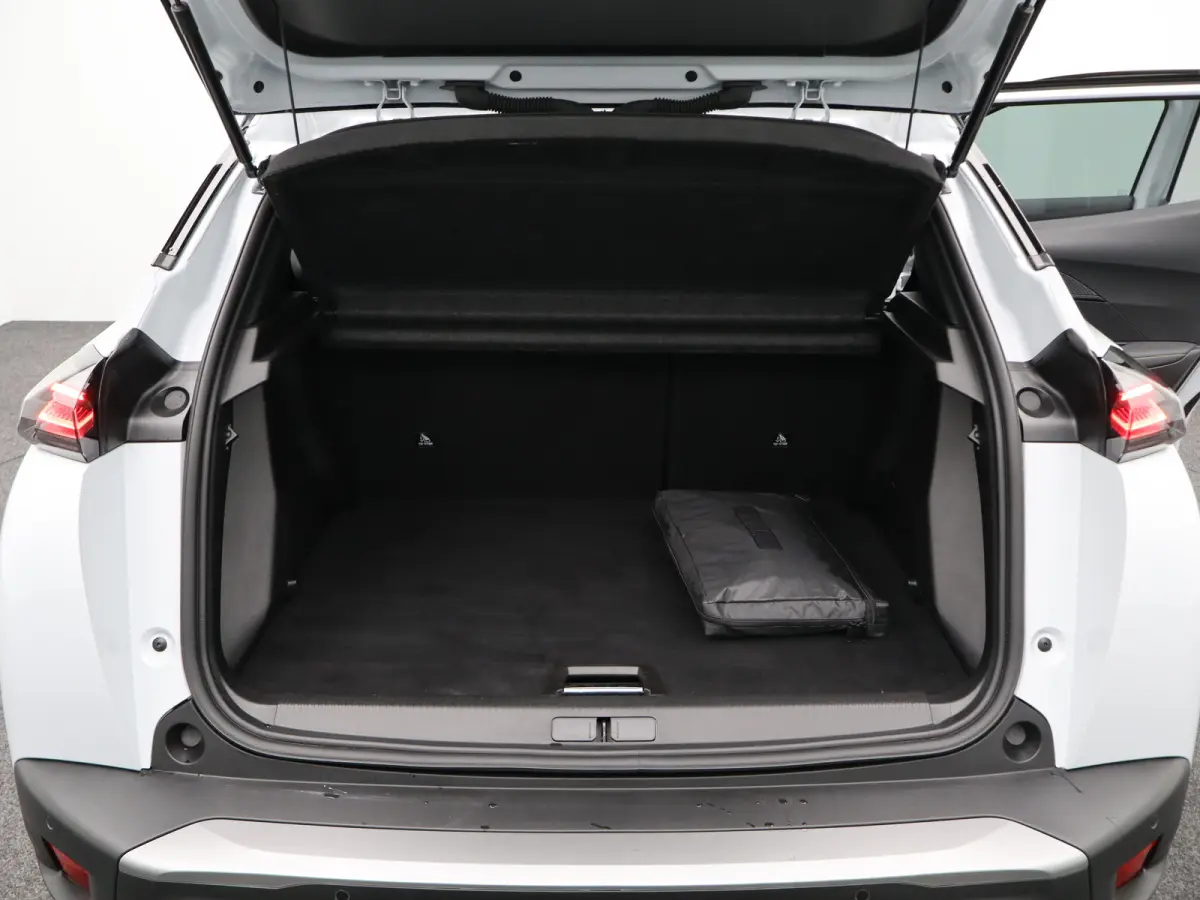 1.2 Hybrid 145 GT | Camera Voor en Achter | Drive Assist | Adaptieve Cruise Control | Parkeersensoren Voor en Achter | Navigatie | Apple Carplay/Android Auto | 18" Inch Lichtmetalen Velgen