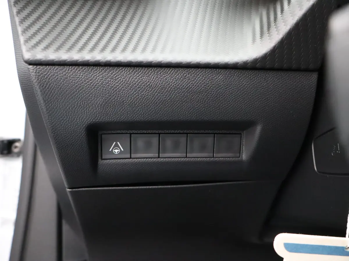 1.2 Hybrid 145 GT | Camera Voor en Achter | Drive Assist | Adaptieve Cruise Control | Parkeersensoren Voor en Achter | Navigatie | Apple Carplay/Android Auto | 18" Inch Lichtmetalen Velgen