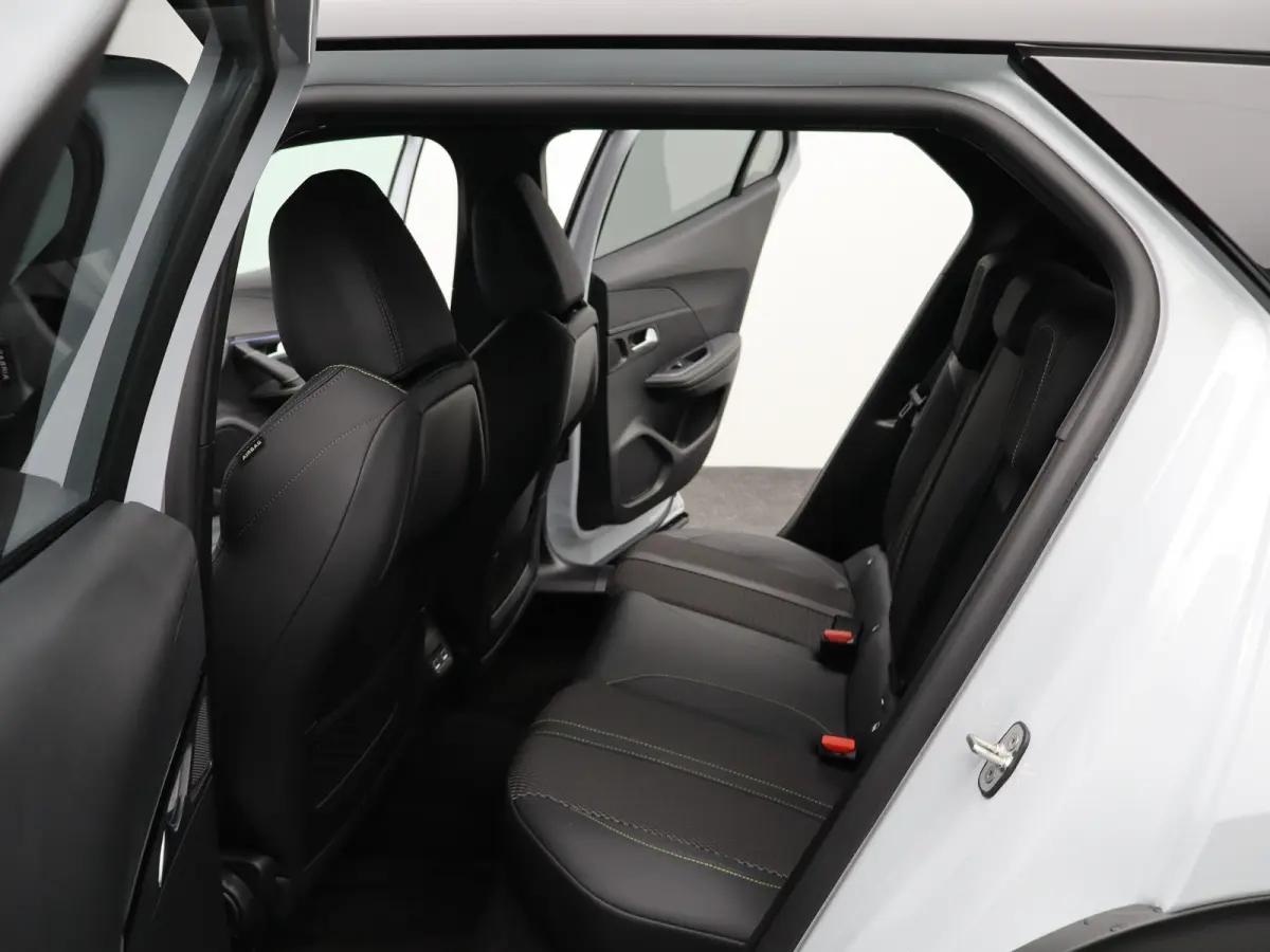 1.2 Hybrid 145 GT | Camera Voor en Achter | Drive Assist | Adaptieve Cruise Control | Parkeersensoren Voor en Achter | Navigatie | Apple Carplay/Android Auto | 18" Inch Lichtmetalen Velgen