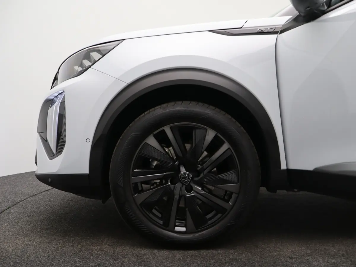 1.2 Hybrid 145 GT | Camera Voor en Achter | Drive Assist | Adaptieve Cruise Control | Parkeersensoren Voor en Achter | Navigatie | Apple Carplay/Android Auto | 18" Inch Lichtmetalen Velgen