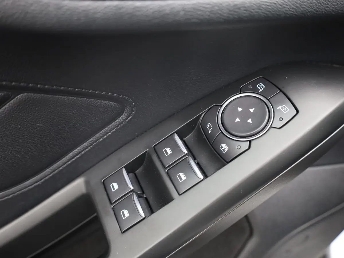 1.0 EcoBoost Trend Edition Business | Trekhaak wegkl. | Apple Carplay | Navi | Parkeersensoren V&A | Prijs Rijklaar!!