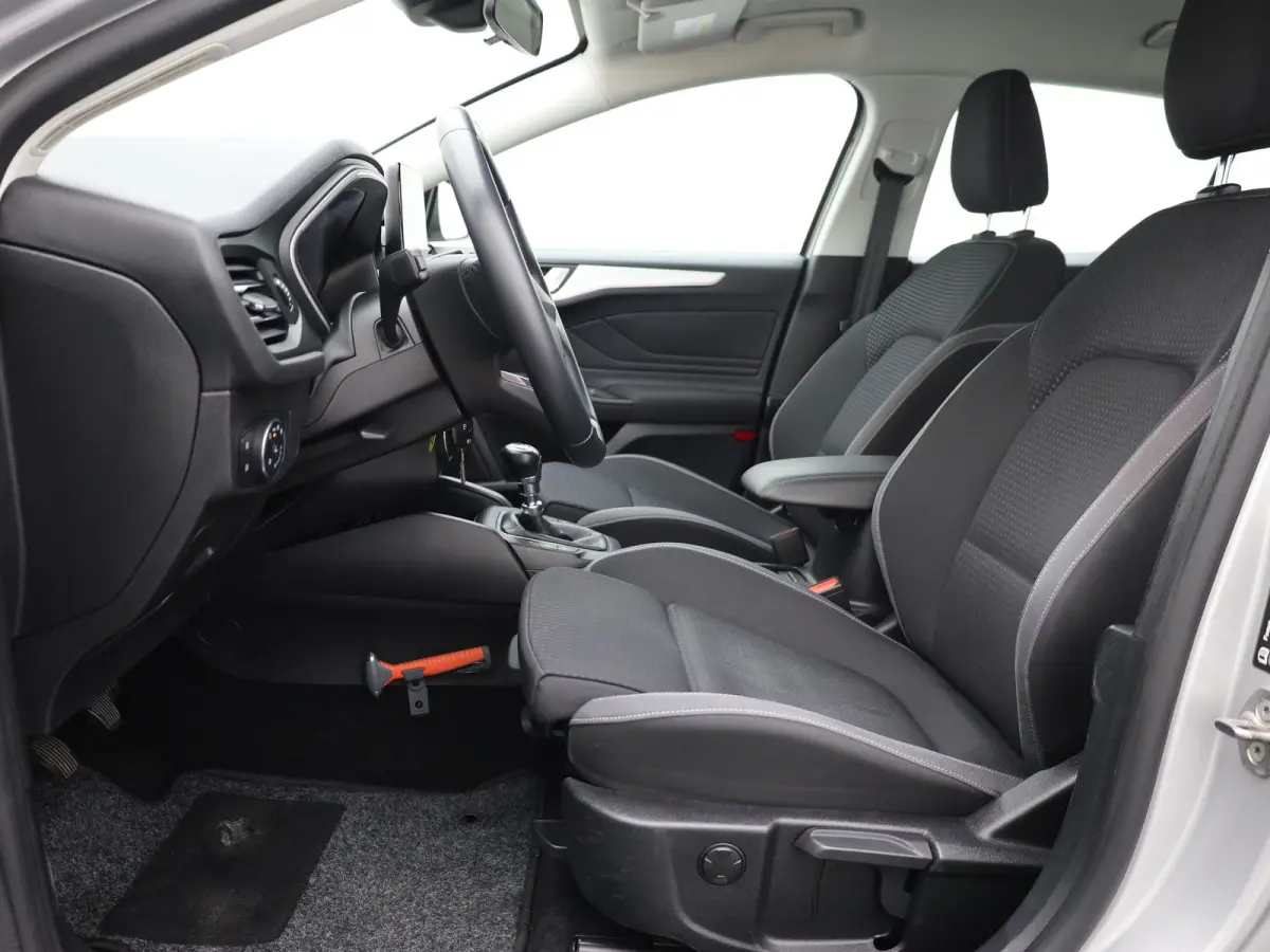 1.0 EcoBoost Trend Edition Business | Trekhaak wegkl. | Apple Carplay | Navi | Parkeersensoren V&A | Prijs Rijklaar!!