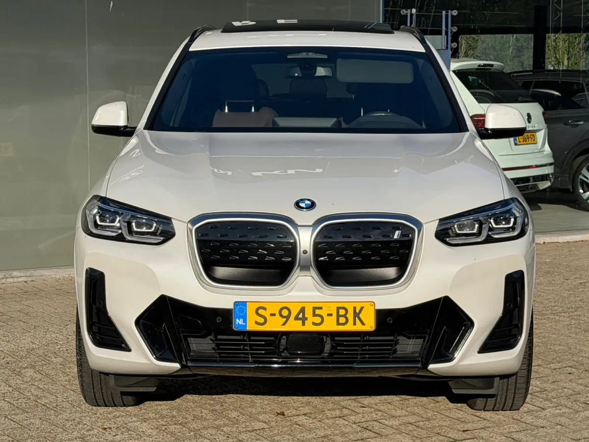 High Executive 80 kWh M-PORT Leder | HUD |SOH 100%