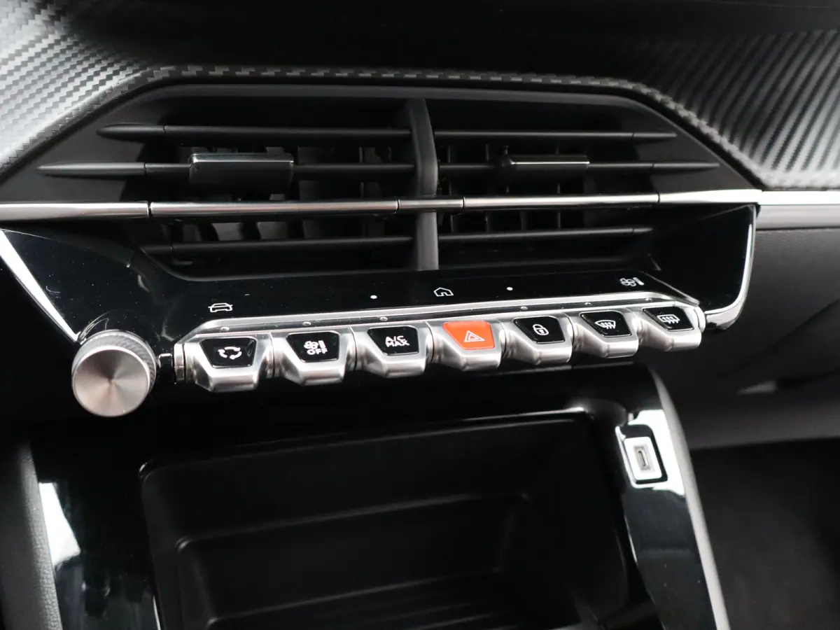 1.2 Hybrid 110 e-DCS6 Style Navi | Cruise Control | Sensoren achter | Apple Carplay/Android Auto |