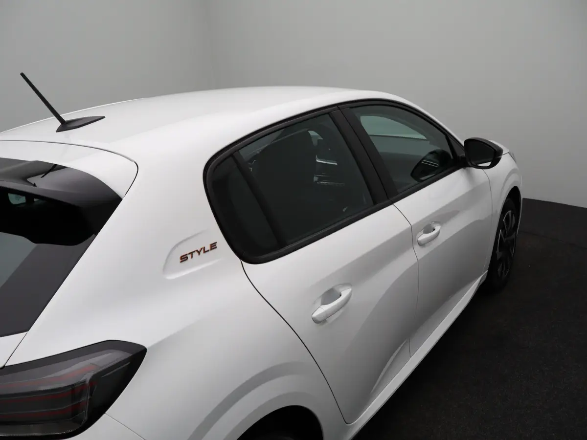 1.2 Hybrid 110 e-DCS6 Style Navi | Cruise Control | Sensoren achter | Apple Carplay/Android Auto |