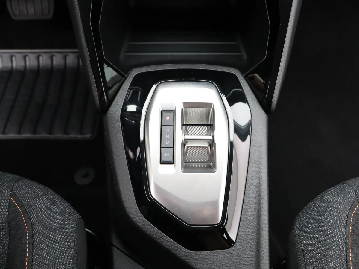 1.2 Hybrid 110 e-DCS6 Style Navi | Cruise Control | Sensoren achter | Apple Carplay/Android Auto |
