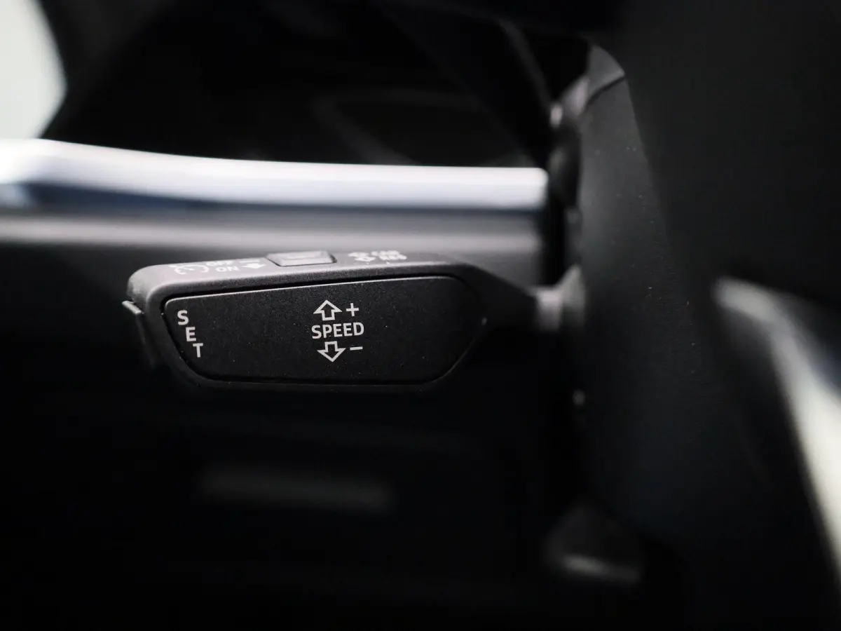 45 TFSI e Business Edition | LEER | CAMERA | NAVIGATIE | STOELVERWARMING
