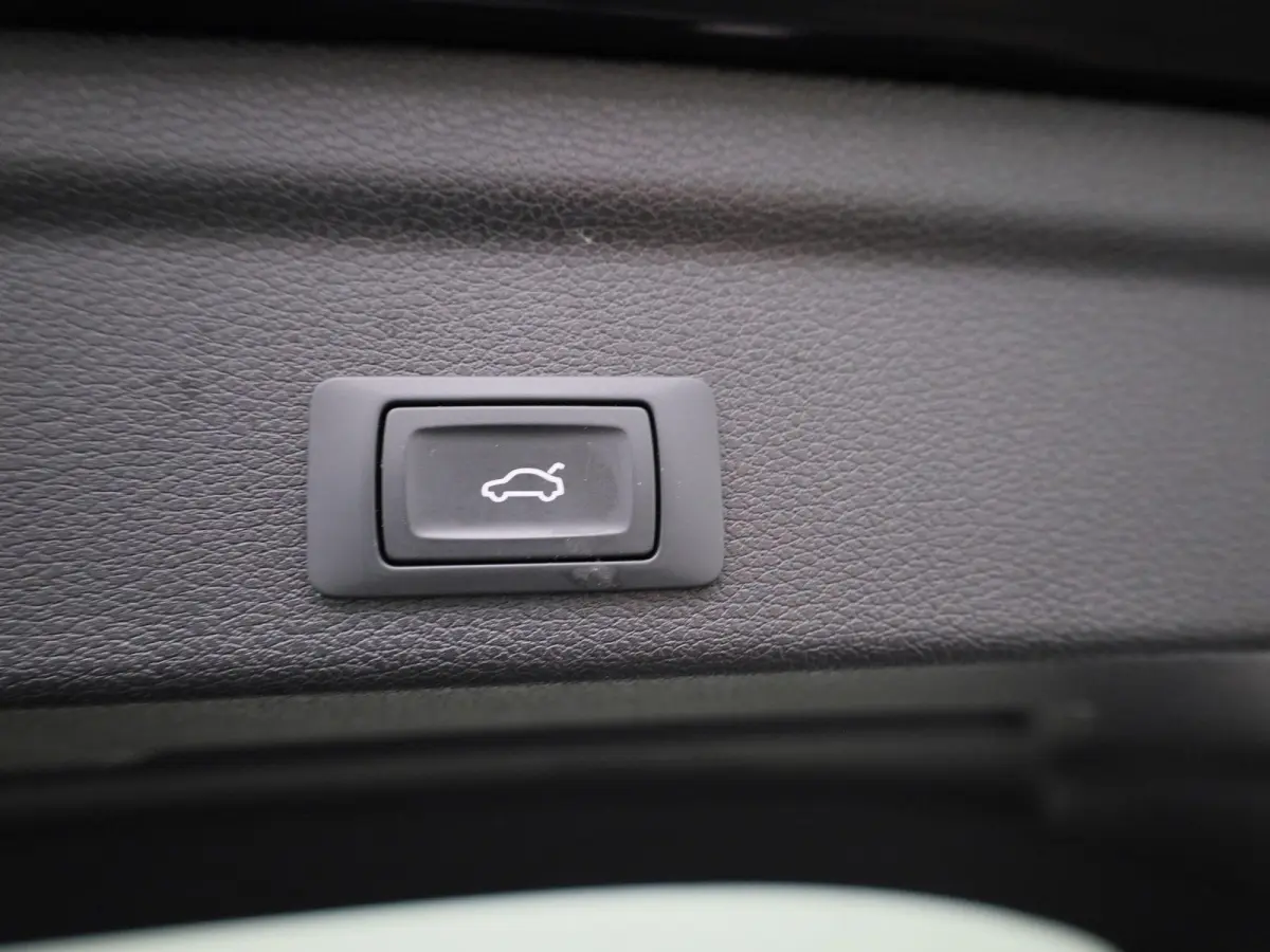 45 TFSI e Business Edition | LEER | CAMERA | NAVIGATIE | STOELVERWARMING