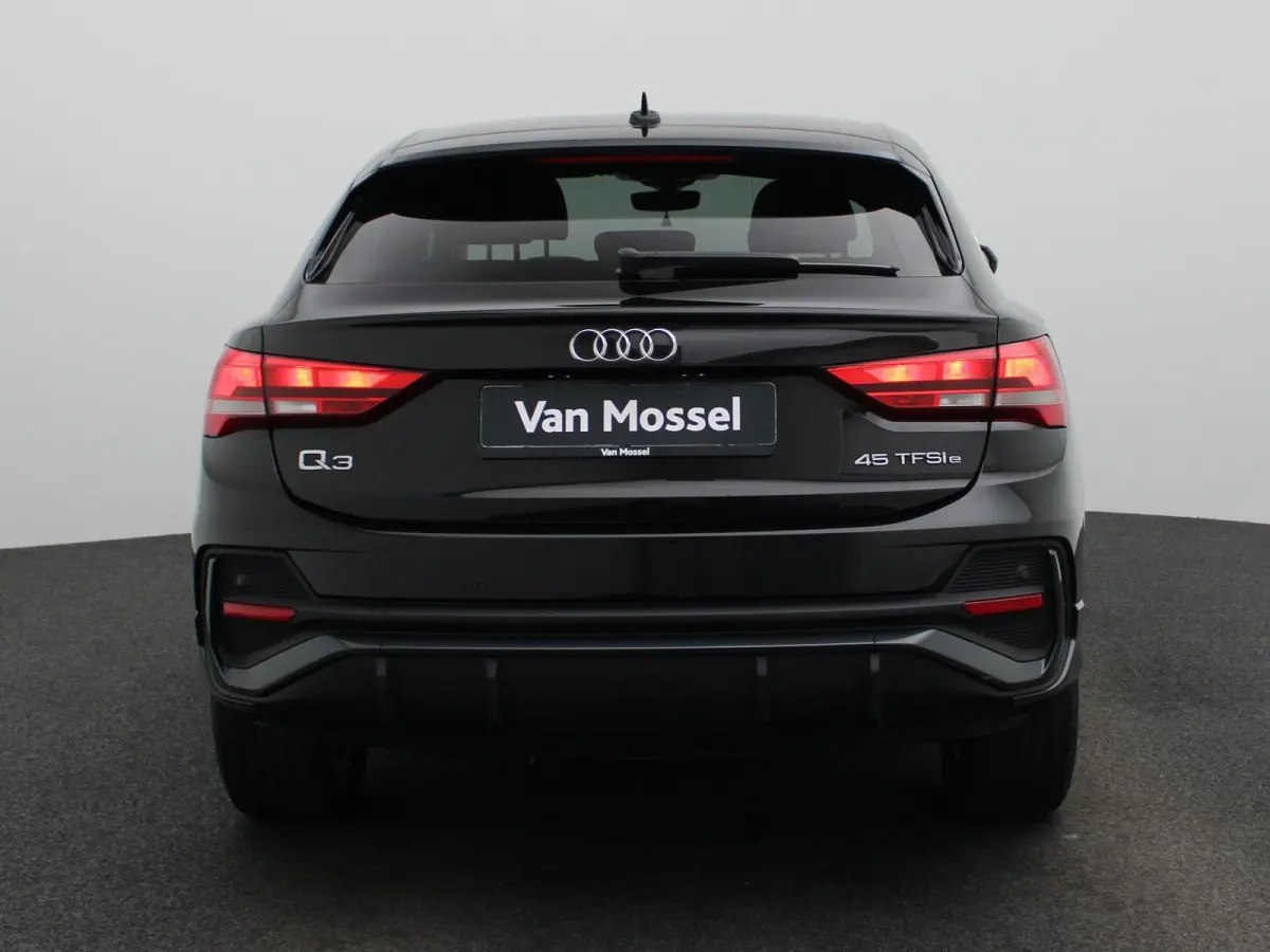 45 TFSI e Business Edition | LEER | CAMERA | NAVIGATIE | STOELVERWARMING