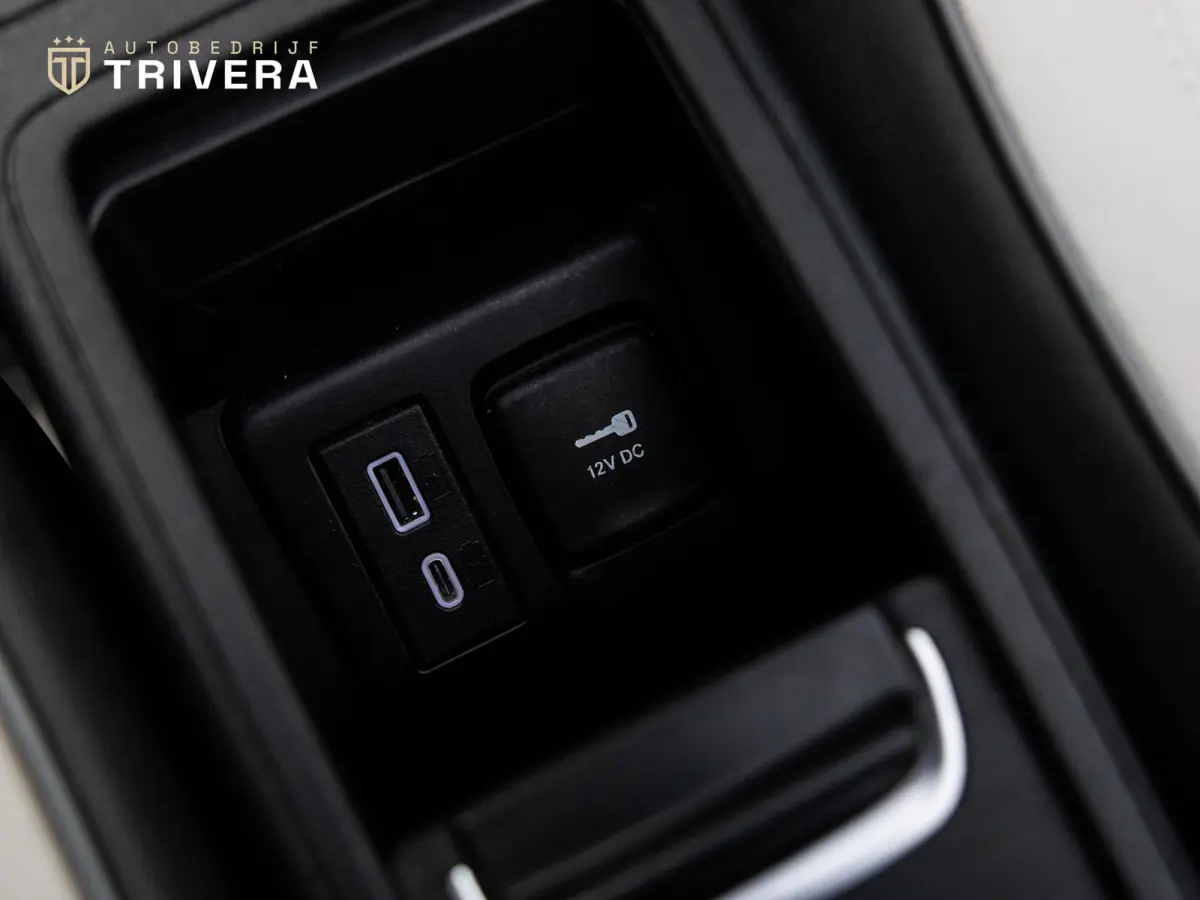 La Prima cabrio 42 kWh l SoH 95% l AUT.l 360° camera l Stoel verwarming l Leder l CARPLAY l BTW - auto l Dealer onderh.