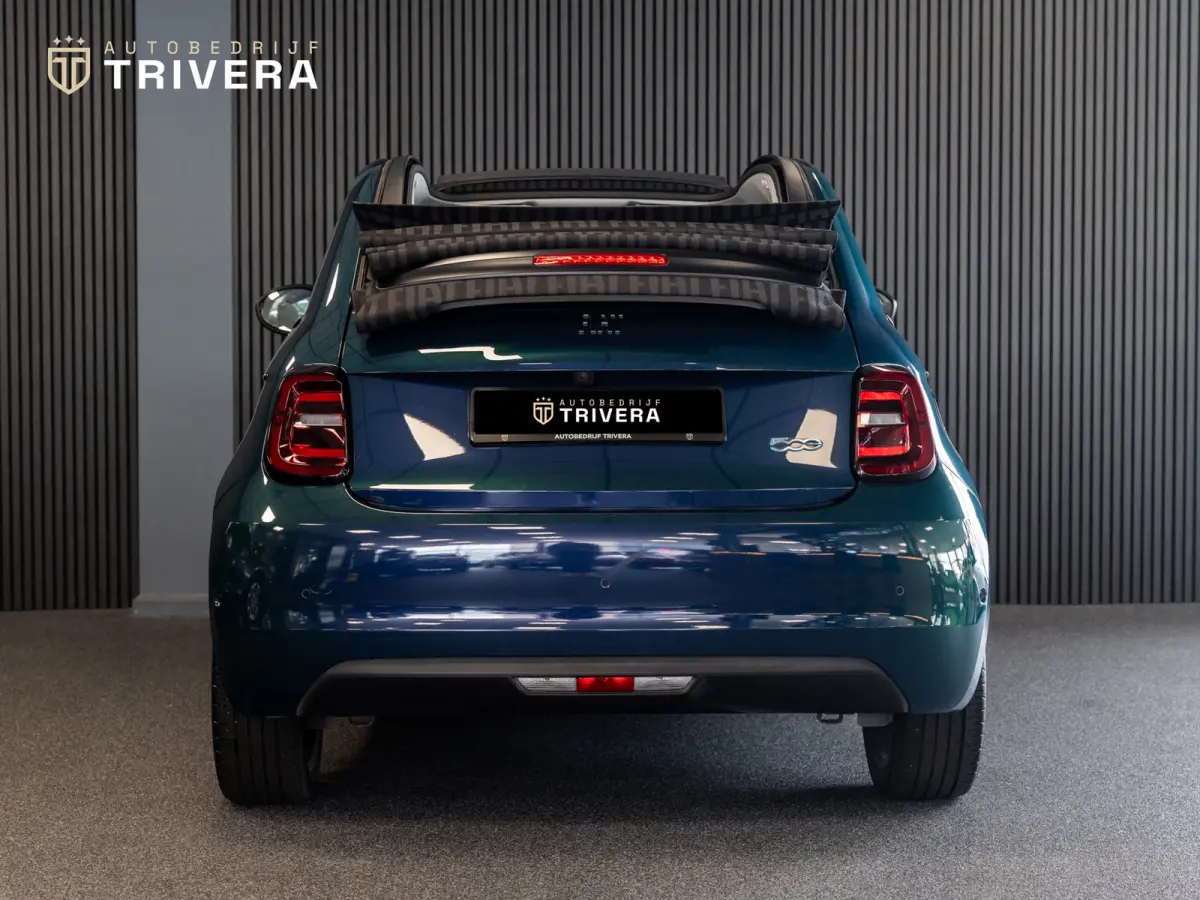 La Prima cabrio 42 kWh l SoH 95% l AUT.l 360° camera l Stoel verwarming l Leder l CARPLAY l BTW - auto l Dealer onderh.