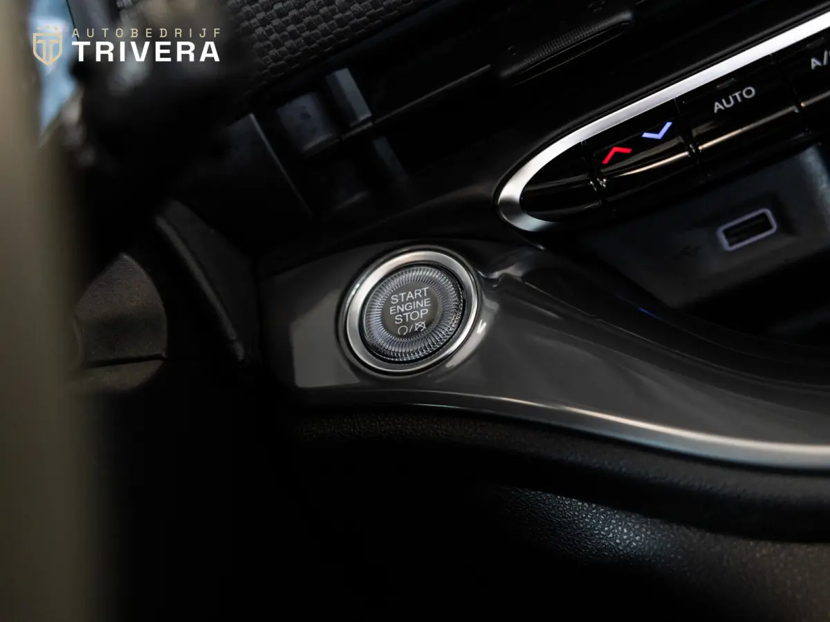 La Prima cabrio 42 kWh l SoH 95% l AUT.l 360° camera l Stoel verwarming l Leder l CARPLAY l BTW - auto l Dealer onderh.