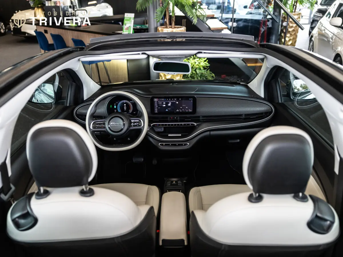 La Prima cabrio 42 kWh l SoH 95% l AUT.l 360° camera l Stoel verwarming l Leder l CARPLAY l BTW - auto l Dealer onderh.