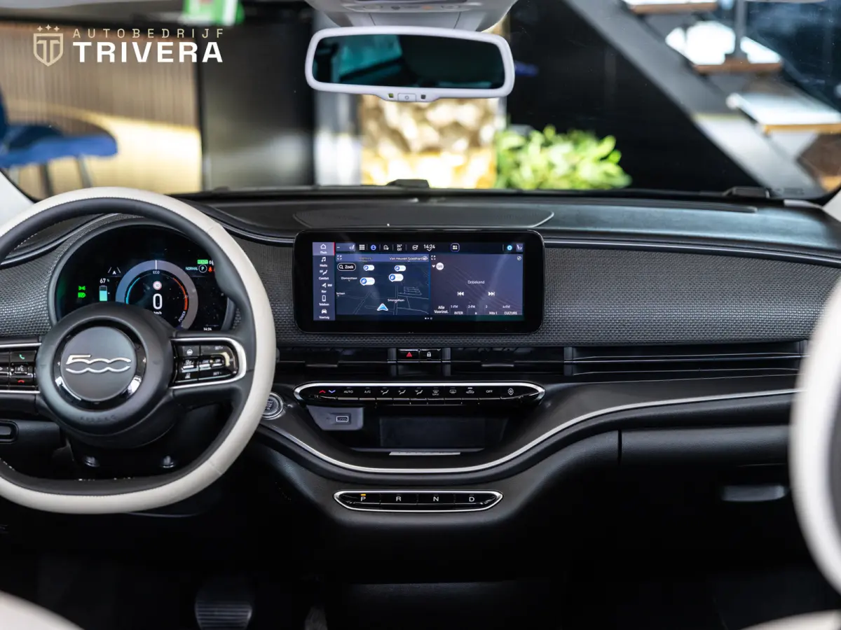La Prima cabrio 42 kWh l SoH 95% l AUT.l 360° camera l Stoel verwarming l Leder l CARPLAY l BTW - auto l Dealer onderh.