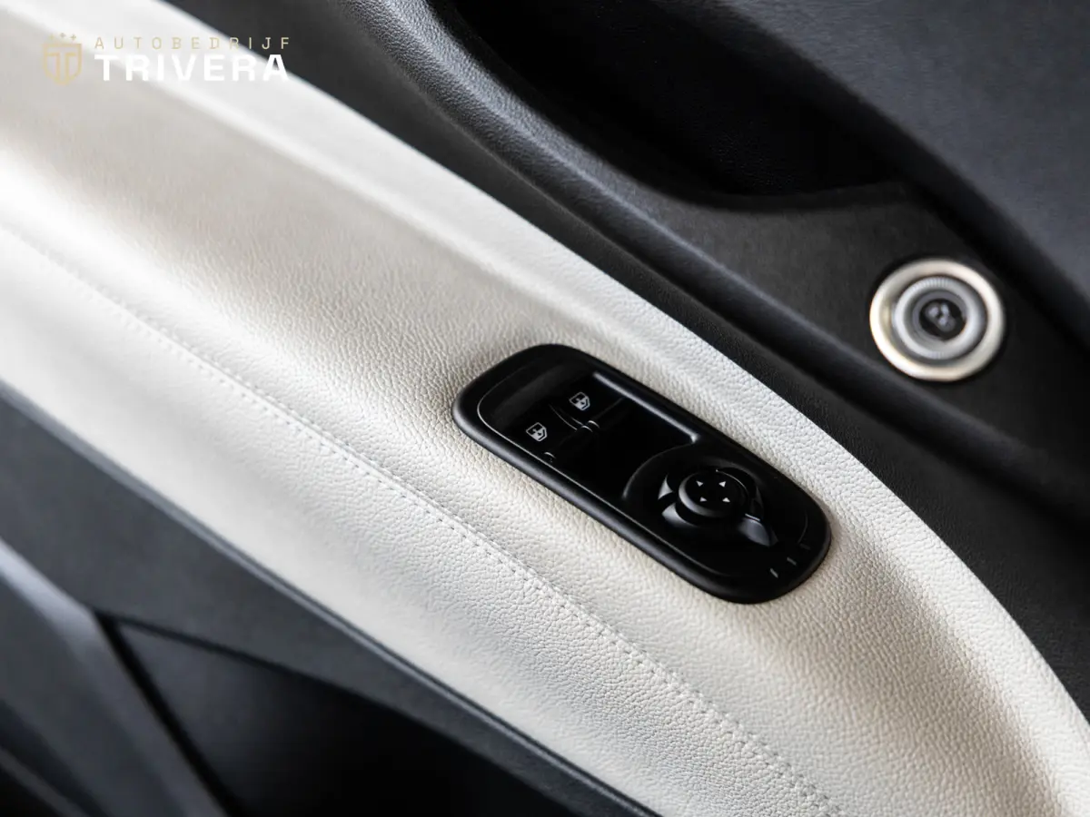 La Prima cabrio 42 kWh l SoH 95% l AUT.l 360° camera l Stoel verwarming l Leder l CARPLAY l BTW - auto l Dealer onderh.