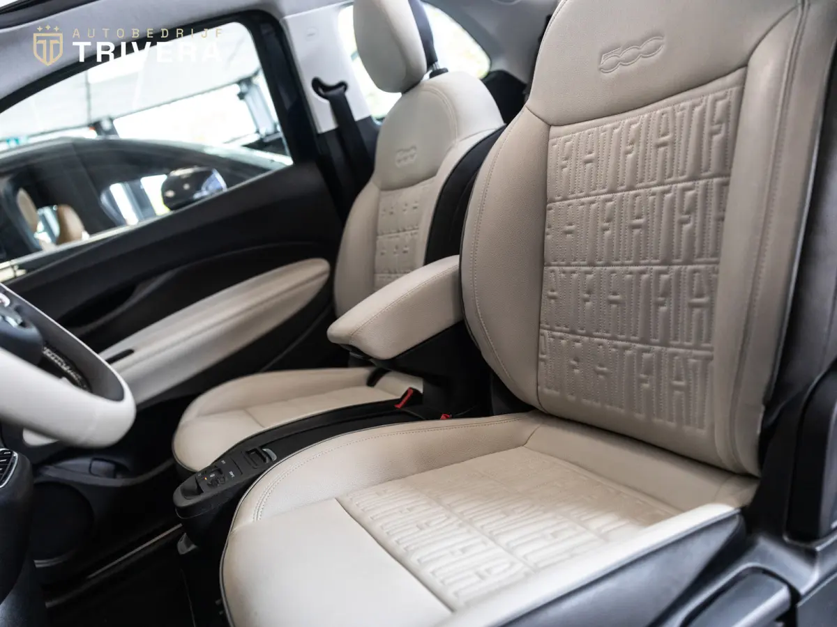 La Prima cabrio 42 kWh l SoH 95% l AUT.l 360° camera l Stoel verwarming l Leder l CARPLAY l BTW - auto l Dealer onderh.