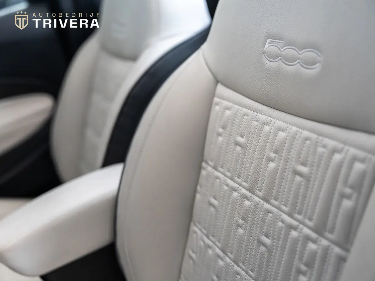La Prima cabrio 42 kWh l SoH 95% l AUT.l 360° camera l Stoel verwarming l Leder l CARPLAY l BTW - auto l Dealer onderh.