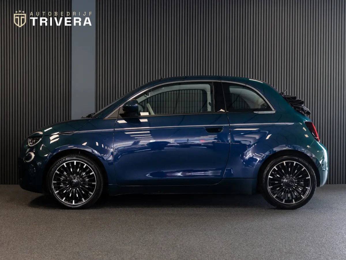 La Prima cabrio 42 kWh l SoH 95% l AUT.l 360° camera l Stoel verwarming l Leder l CARPLAY l BTW - auto l Dealer onderh.