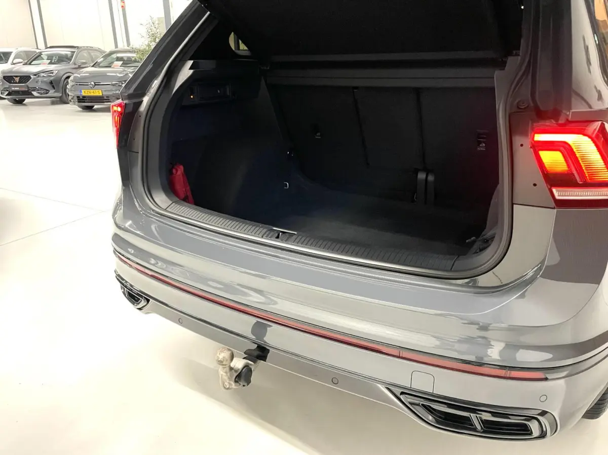 1.5 TSI R-Line Black Style/ Cam/ 19'inch/ CarPlay/ Trekhaak
