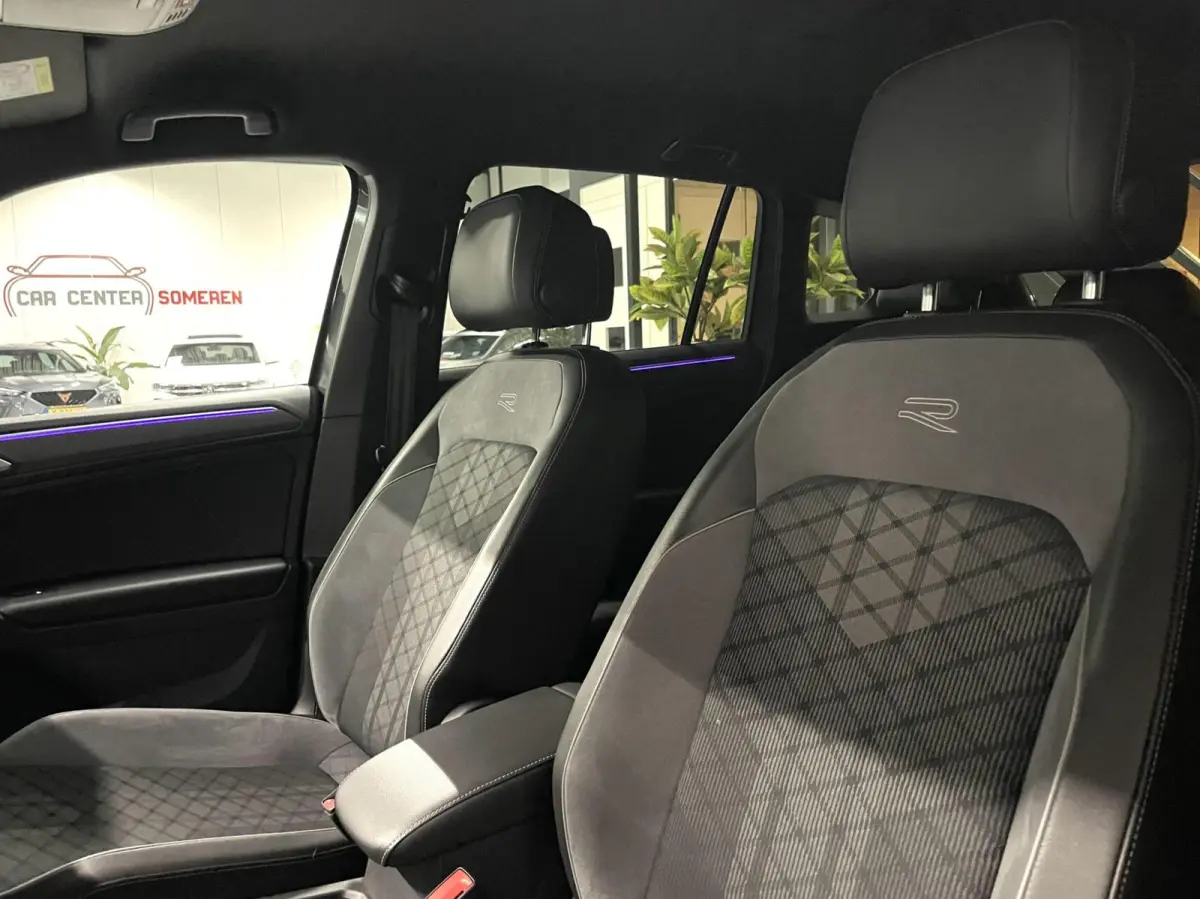 1.5 TSI R-Line Black Style/ Cam/ 19'inch/ CarPlay/ Trekhaak