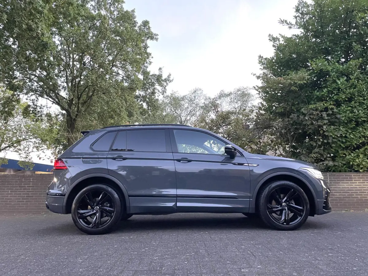 1.5 TSI R-Line Black Style/ Cam/ 19'inch/ CarPlay/ Trekhaak