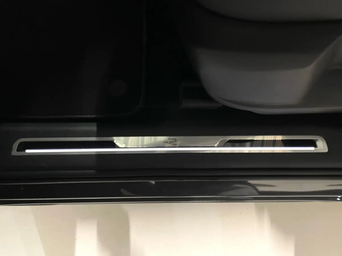 1.5 TSI R-Line Black Style/ Cam/ 19'inch/ CarPlay/ Trekhaak