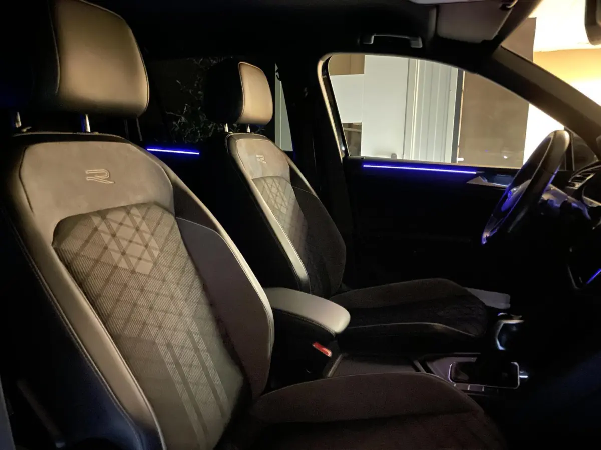 1.5 TSI R-Line Black Style/ Cam/ 19'inch/ CarPlay/ Trekhaak