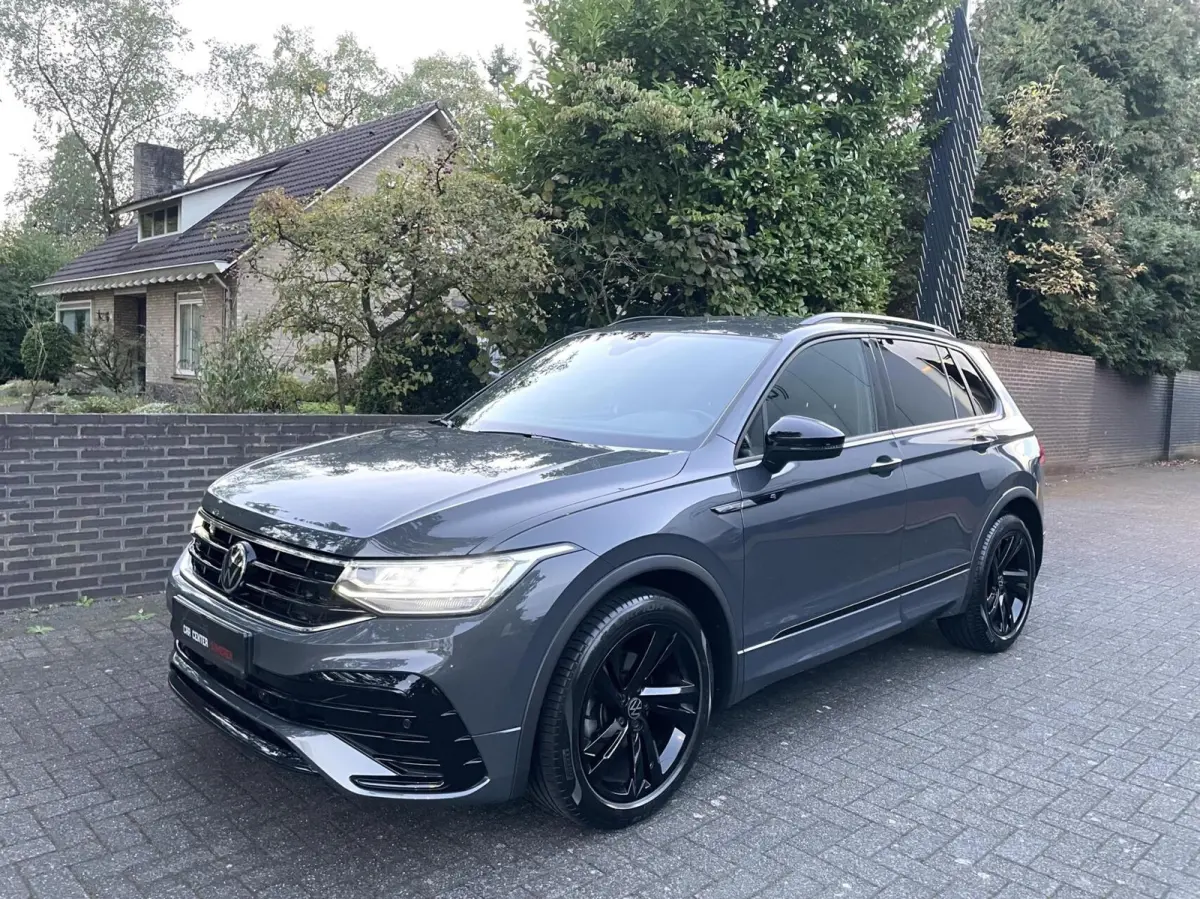 1.5 TSI R-Line Black Style/ Cam/ 19'inch/ CarPlay/ Trekhaak