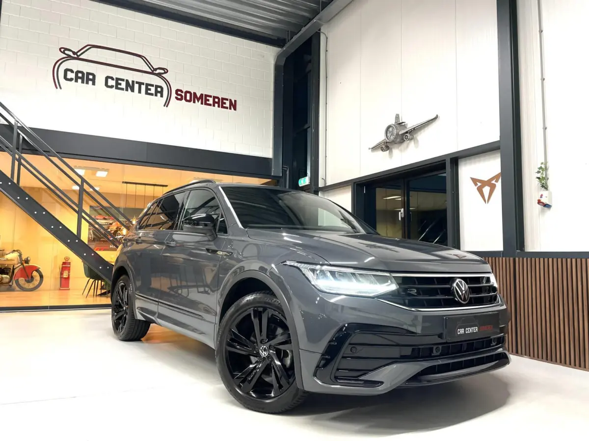 1.5 TSI R-Line Black Style/ Cam/ 19'inch/ CarPlay/ Trekhaak