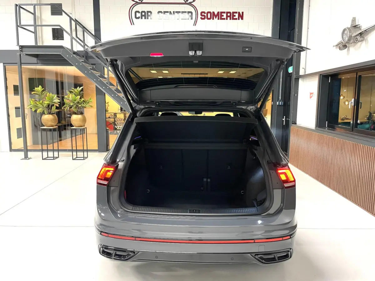1.5 TSI R-Line Black Style/ Cam/ 19'inch/ CarPlay/ Trekhaak