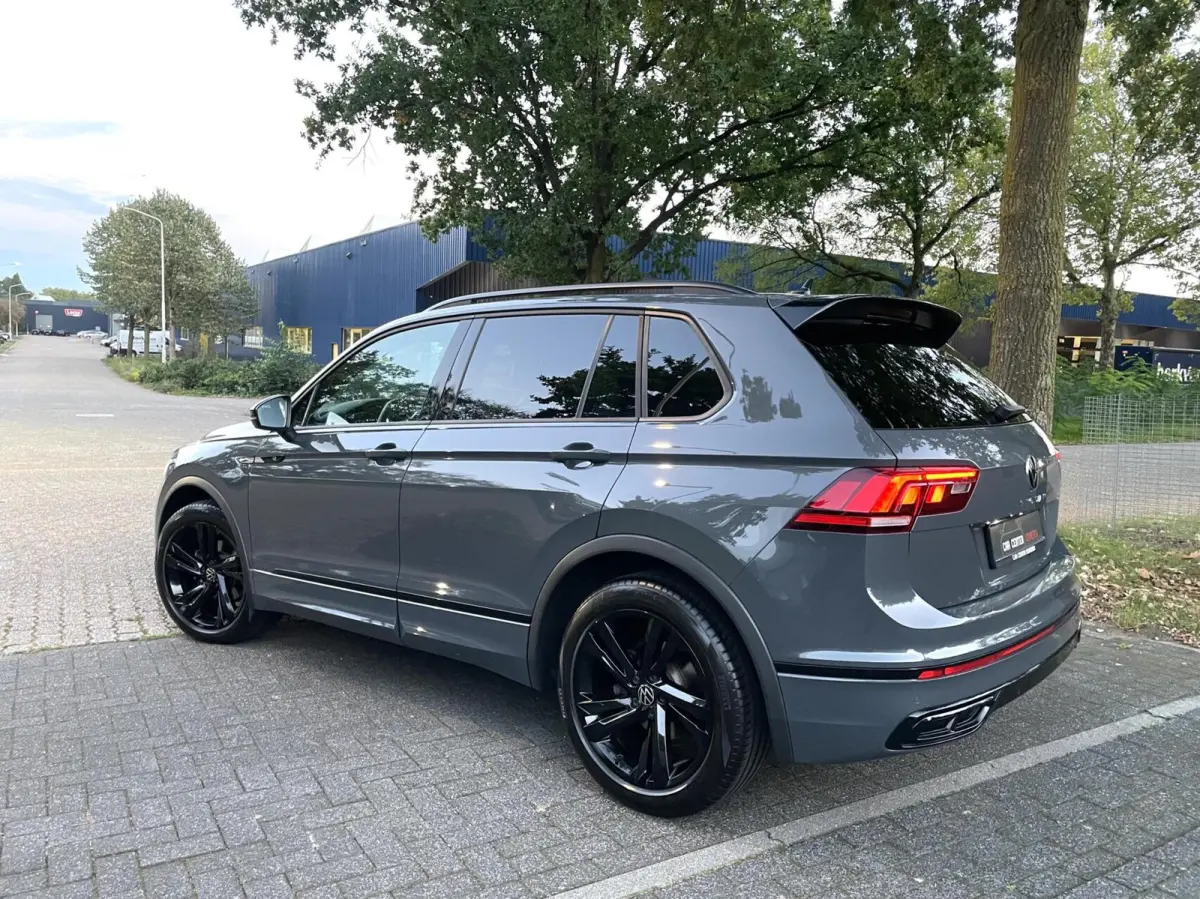 1.5 TSI R-Line Black Style/ Cam/ 19'inch/ CarPlay/ Trekhaak