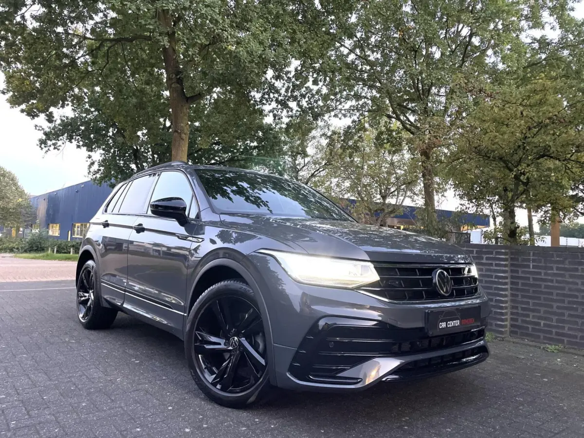 1.5 TSI R-Line Black Style/ Cam/ 19'inch/ CarPlay/ Trekhaak