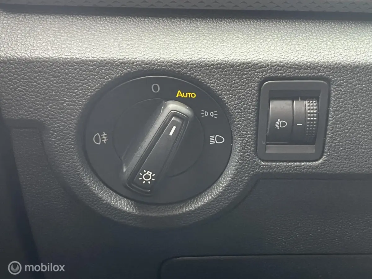 1.0 TSI Style NAVI*CAMERA*ACC*PDC*CLIMA*
