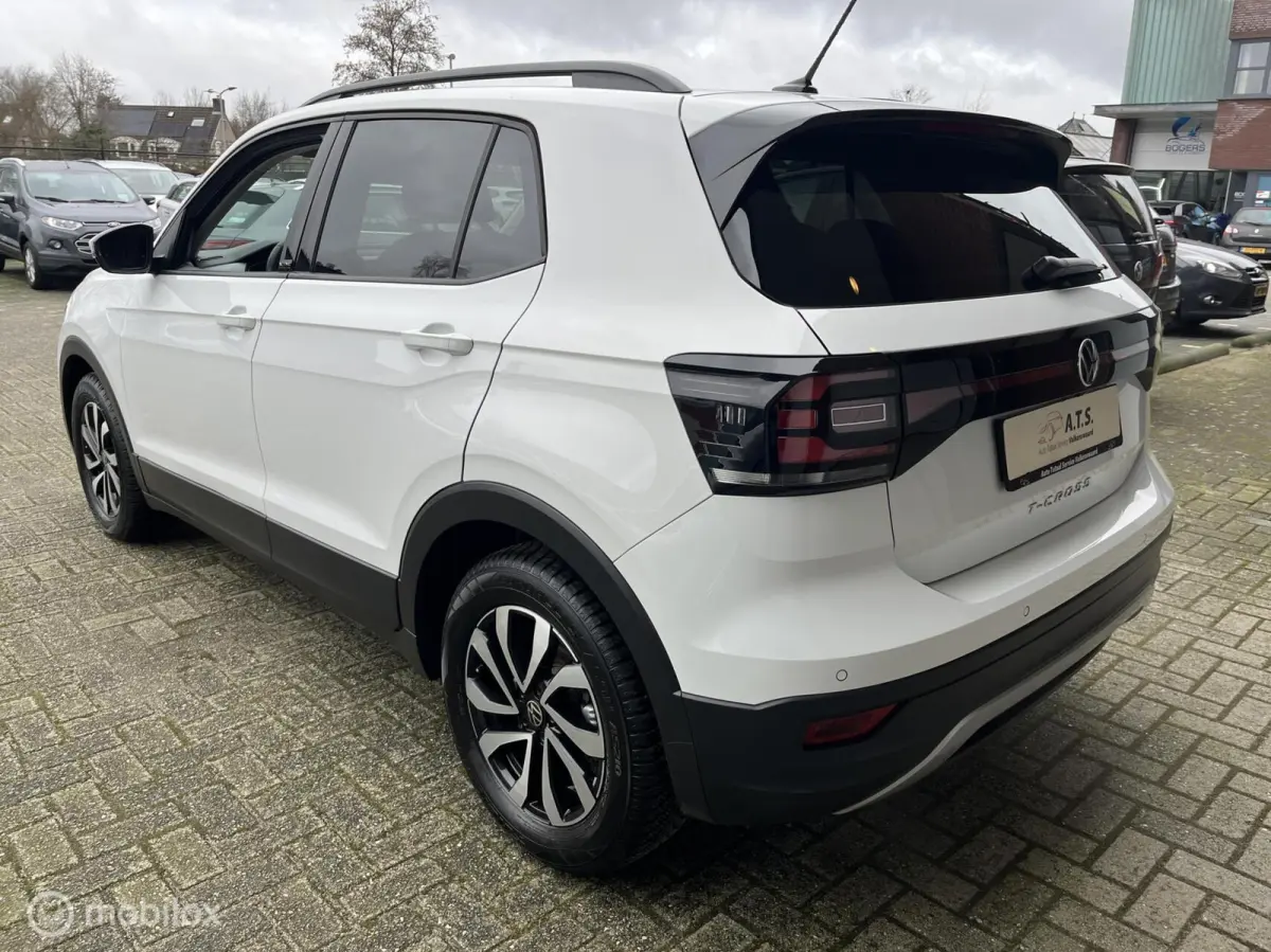 1.0 TSI Style NAVI*CAMERA*ACC*PDC*CLIMA*
